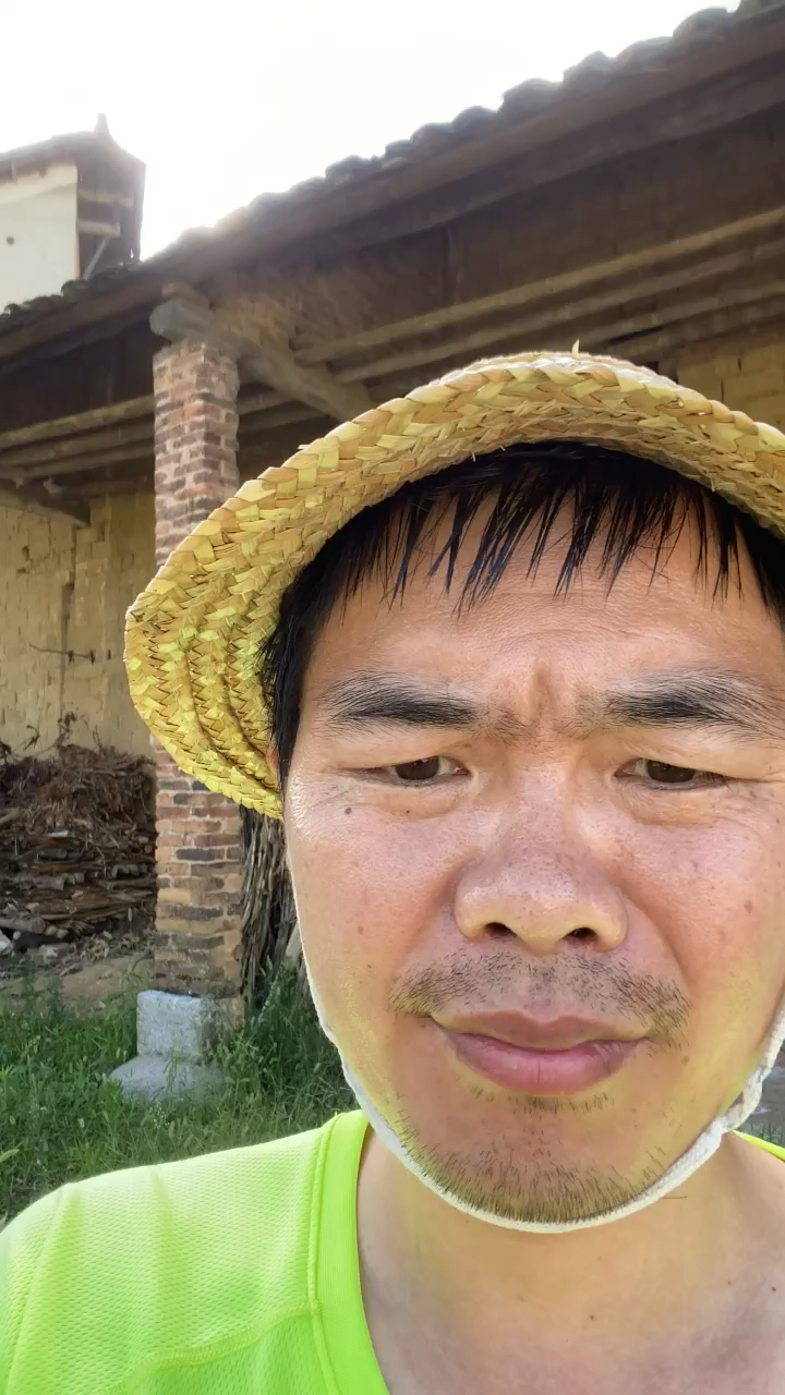 乡村生活#农村光棍家徒四壁40岁还没娶老婆