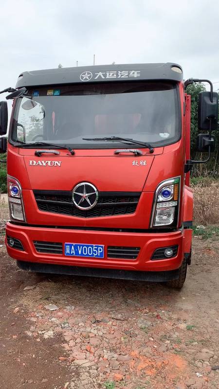 二手蓝牌自卸车19年大运致胜185马力全槽钢大箱