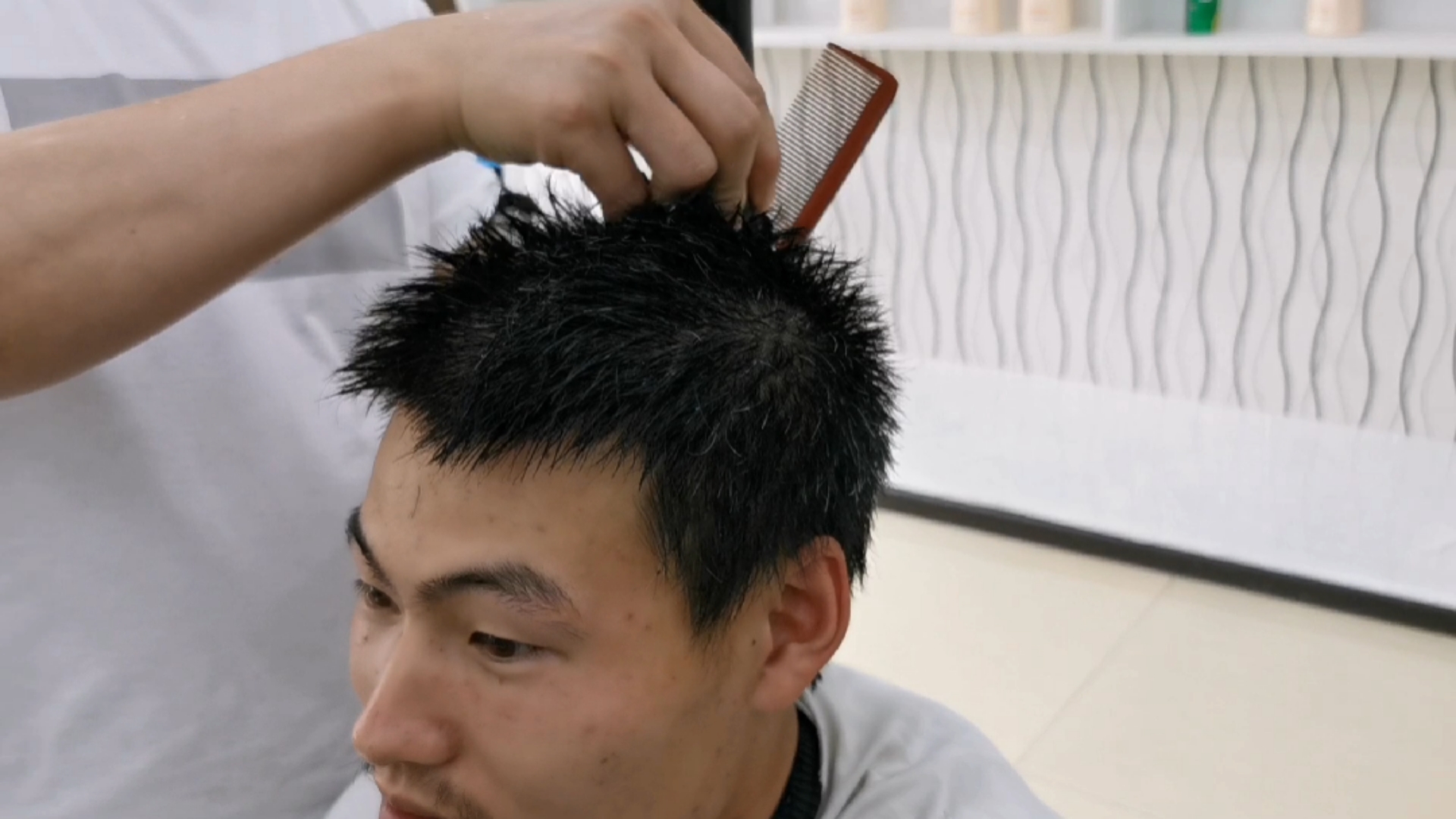 我是发型师#越来越多的男生剪九毫米"寸头"发型