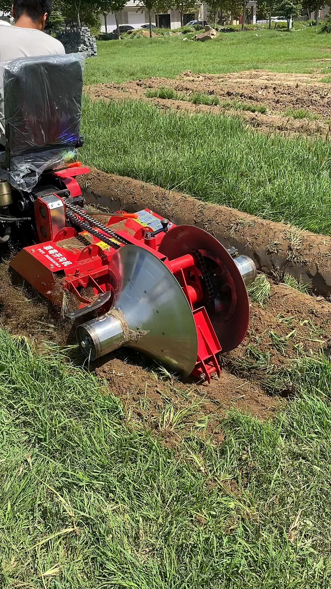 履带微耕机感谢全民平台#二十五马力履带微耕机,草莓起垄机