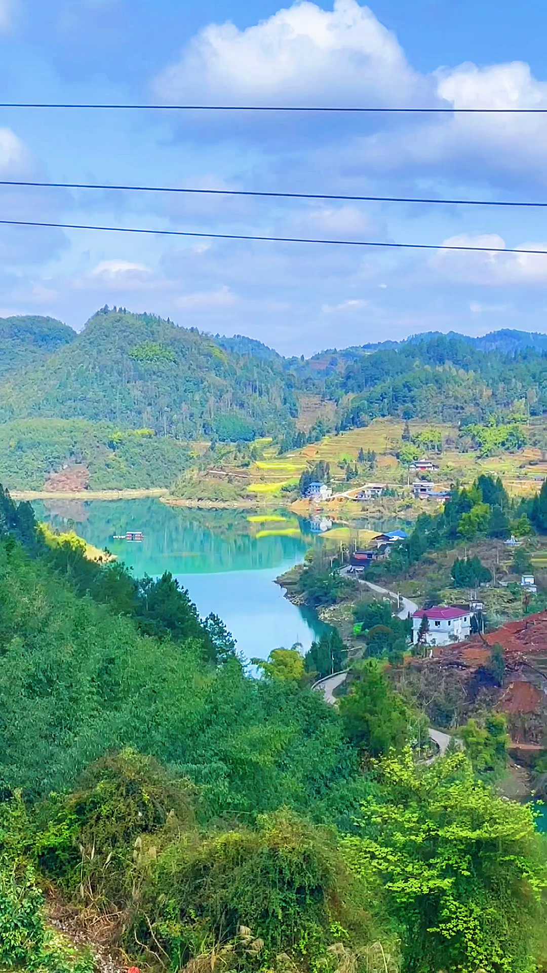 酉阳酉酬江西湾有着如诗如画的渝东南小桂林之称是酉水河流域沿途的