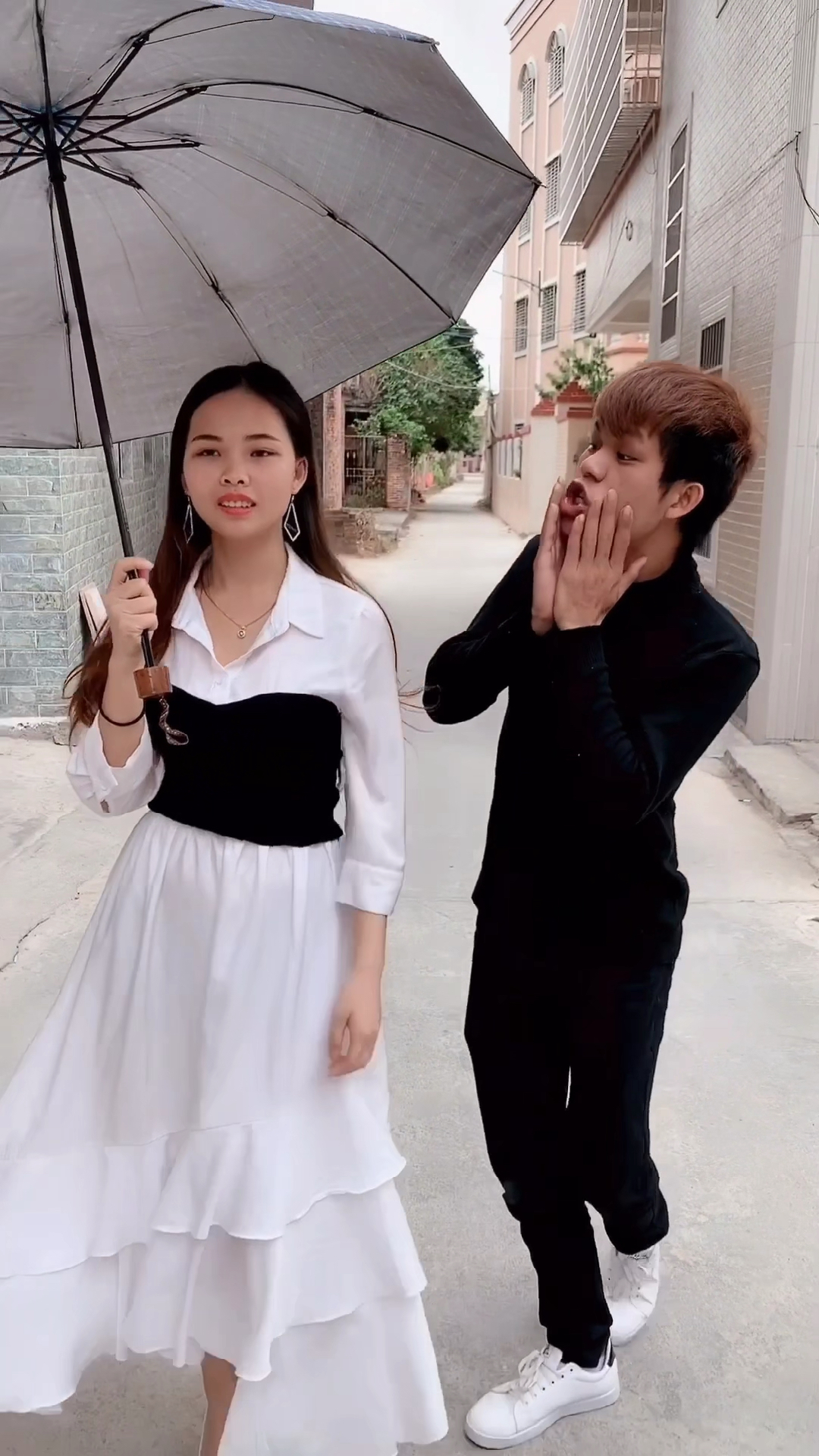 快要憋疯的你#偶遇前男友,再也不怕了,因为我有变身术.