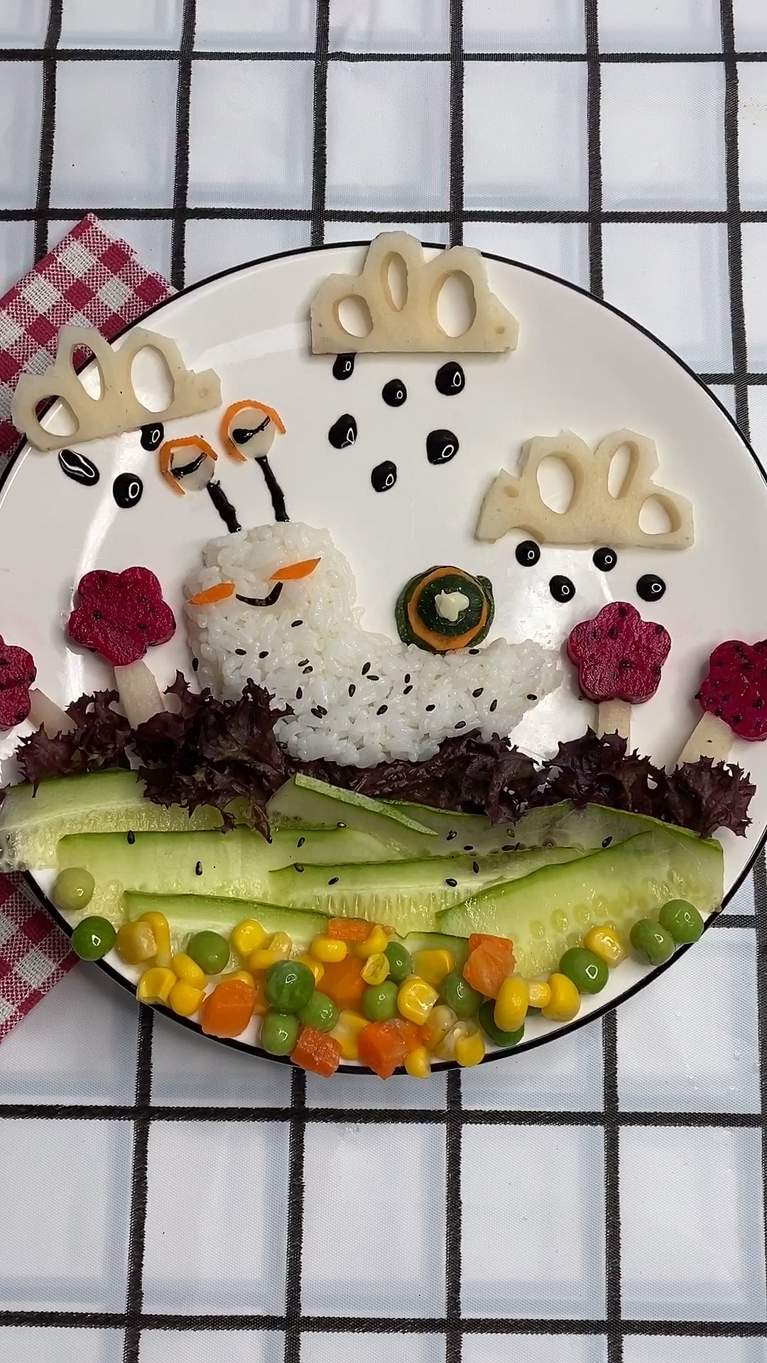 创意儿童餐#哇这个小蜗牛太可爱啦!都舍不得吃了