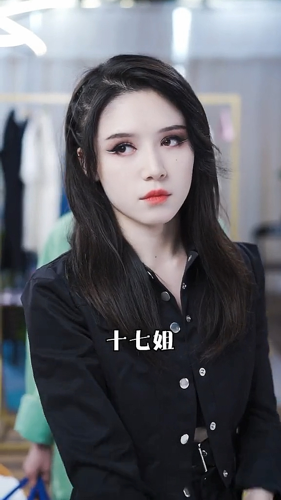 拥有一个霸道总裁式的闺蜜到底有多爽