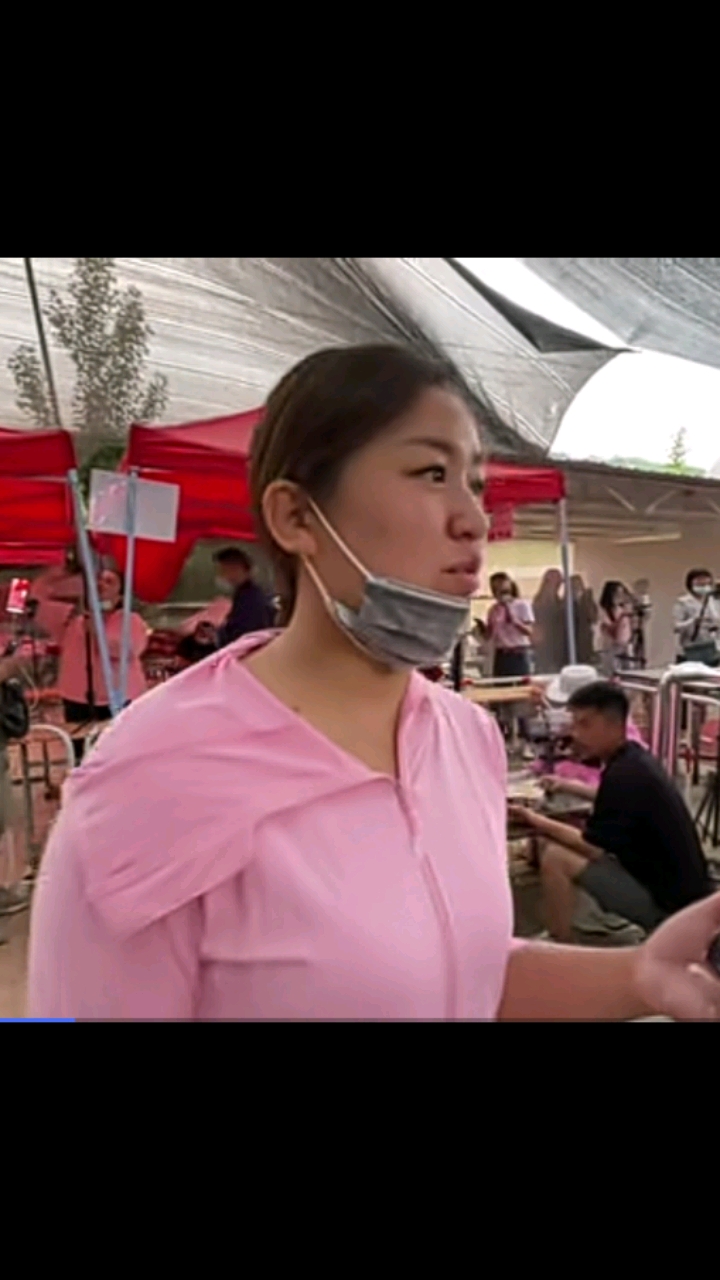 费县拉面哥费县拉面哥杨树行村的美女水饺西施