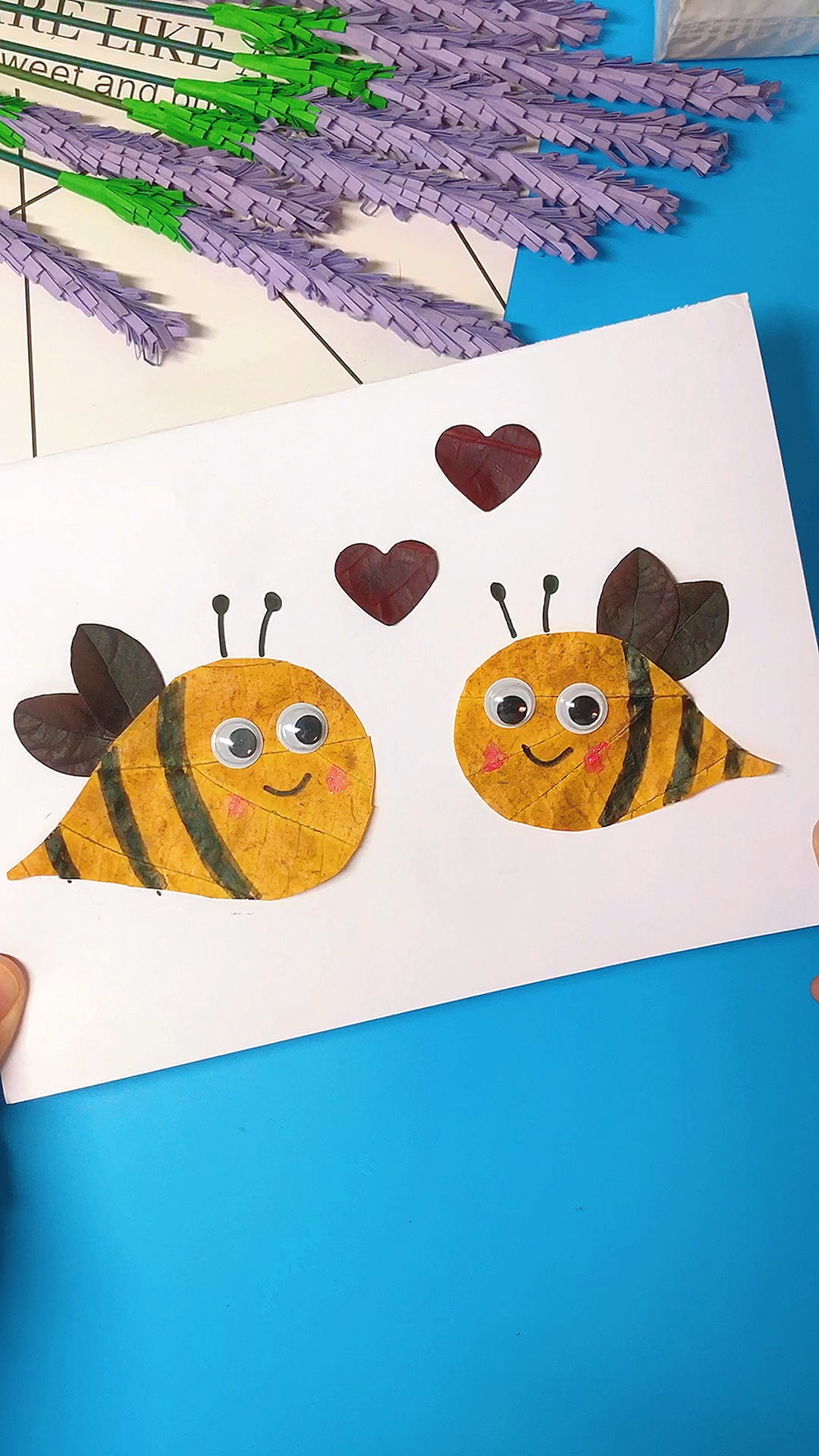 幼儿园手工#用树叶做两只可爱的小蜜蜂