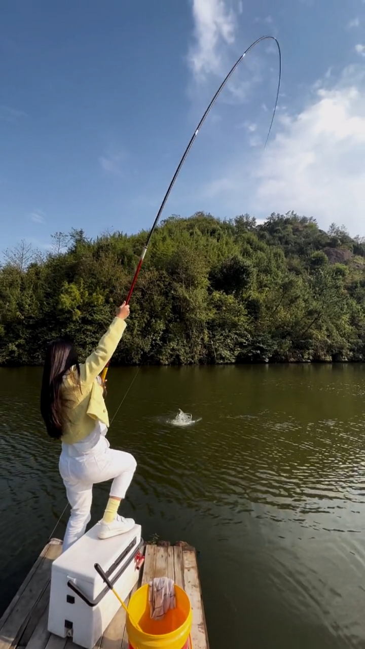 "女钓手"感谢每天默默为我点赞的朋友