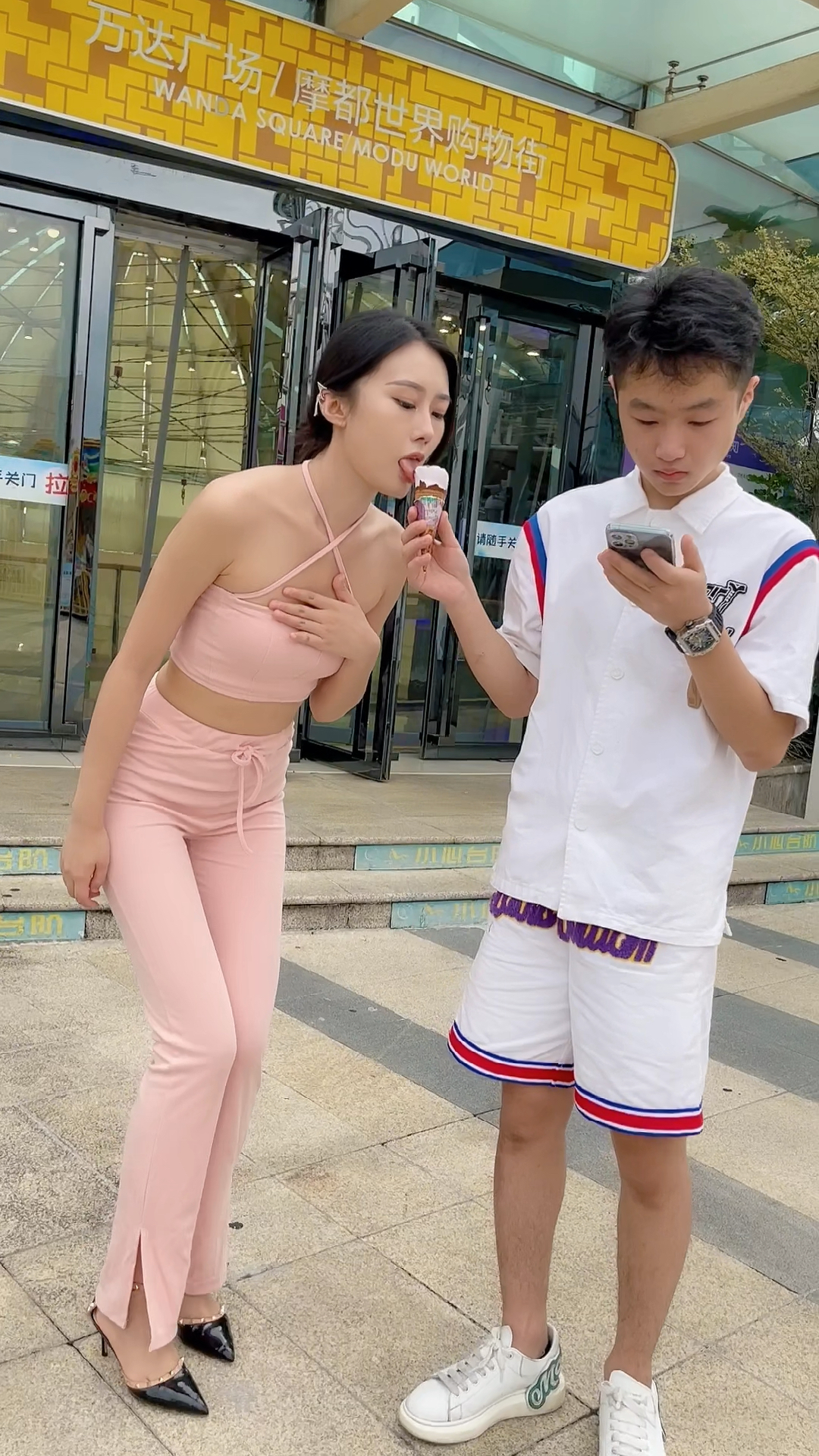 不一样的人生#小姐姐你也太自来熟了吧