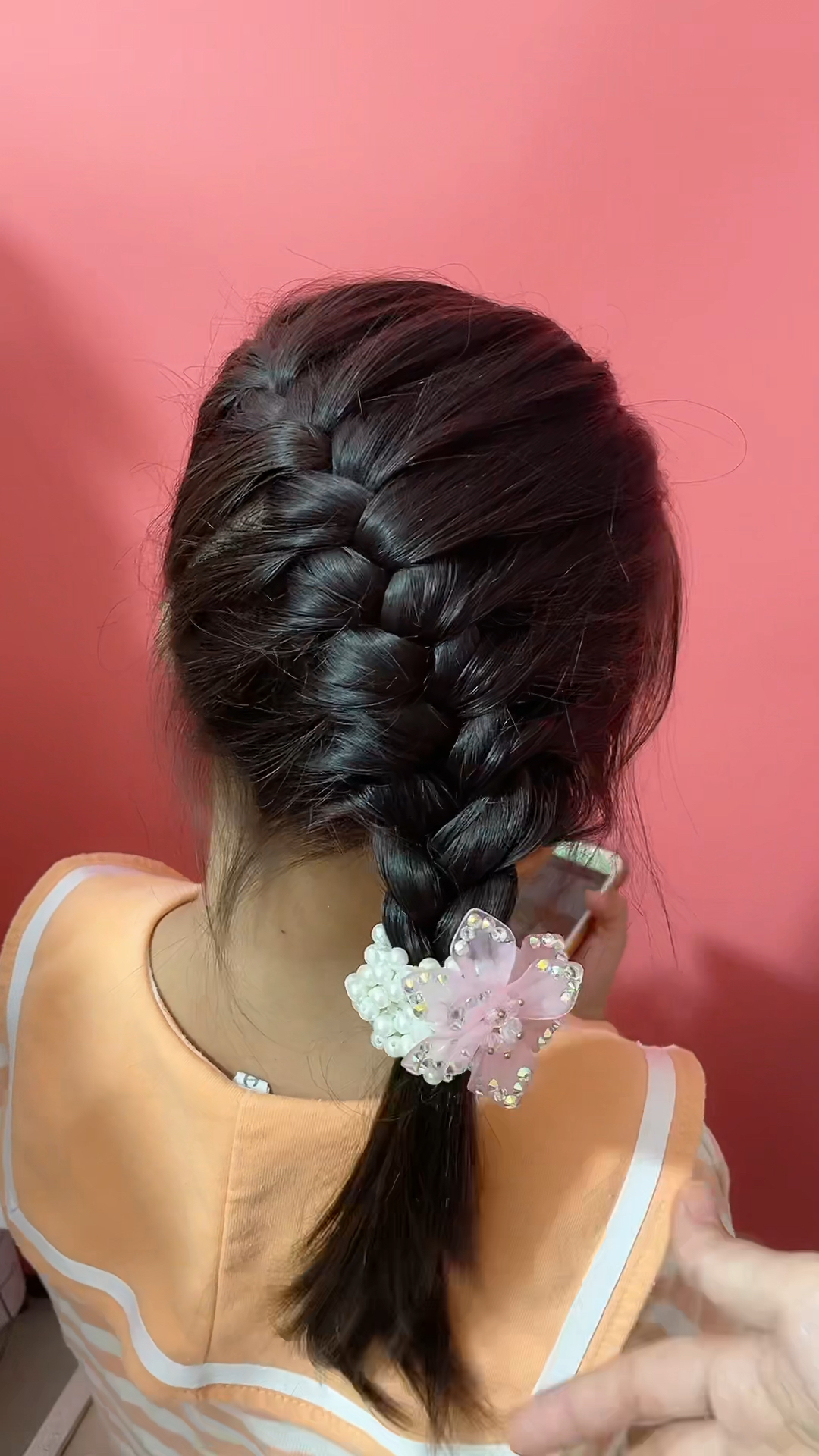 全民最火编发满头蜈蚣辫斜扎更洋气