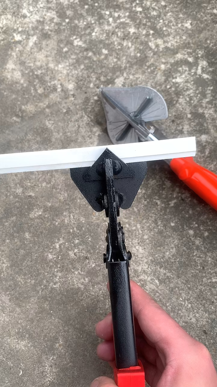 电工线槽45度对折90度钳子