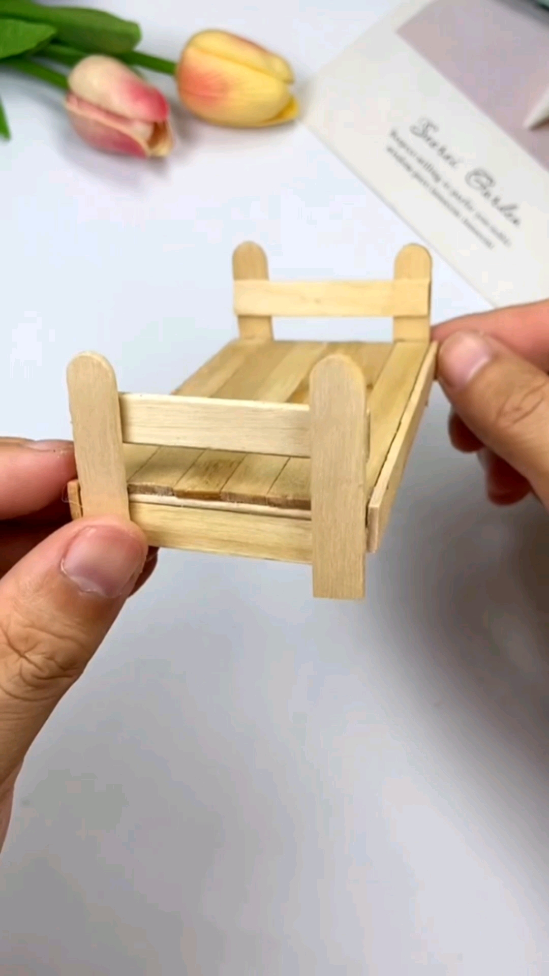 手工制作#吃完雪糕的木棍不要扔,一起来做个迷你小床吧-度小视