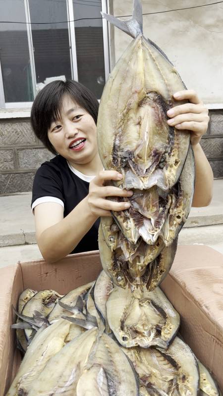 美食开背去内脏的黄金鲅鱼蒜瓣肉没有碎刺