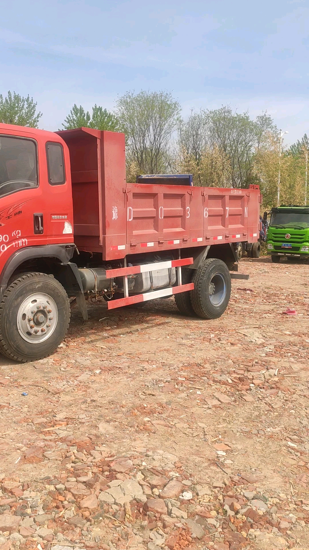 玉柴发动机,法士特变速箱,前置顶,重汽王牌二手蓝牌自卸车-度小视