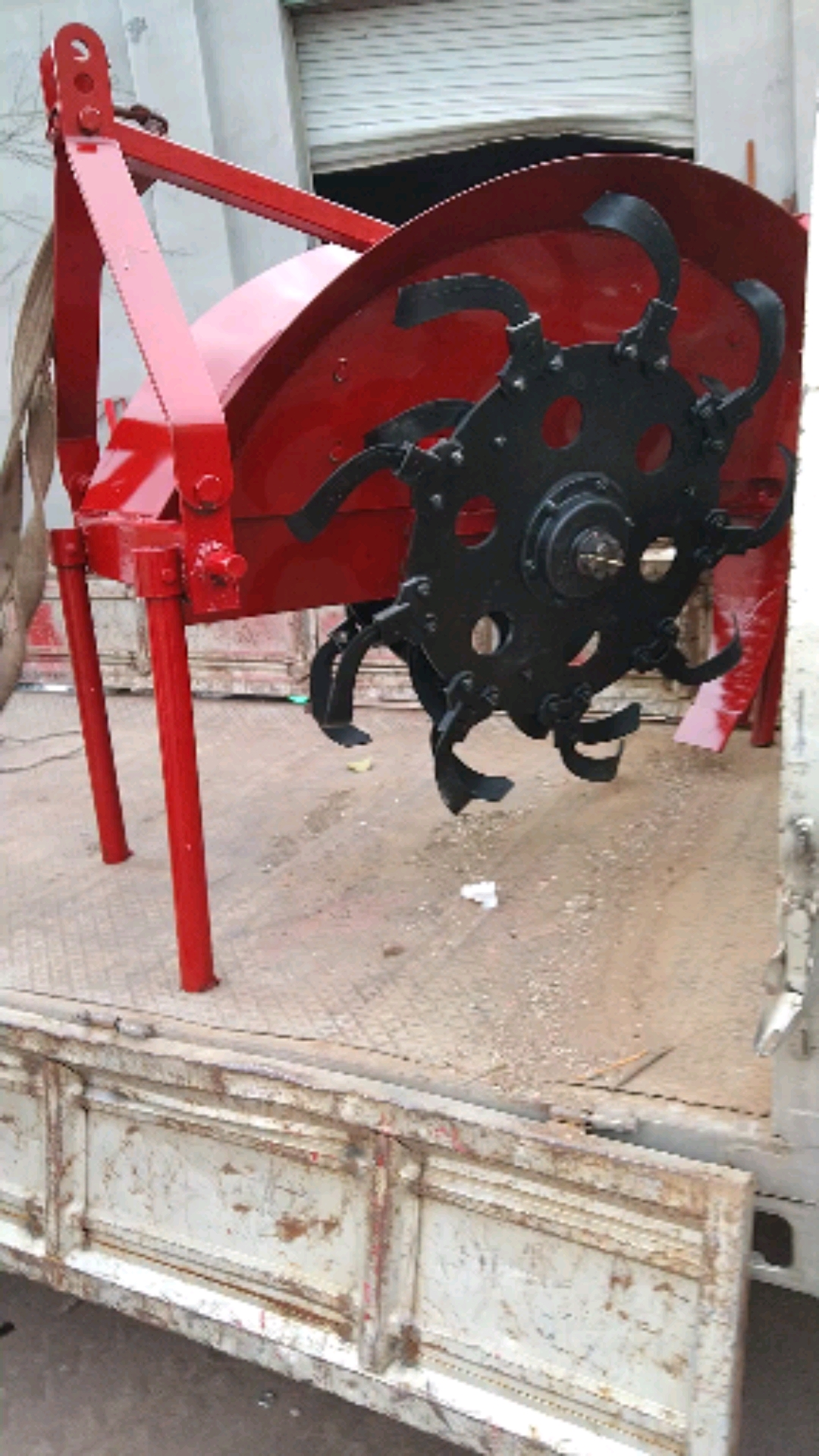 水田开沟机,开沟宽20-25厘米,深40厘米,配套四轮拖拉机50-120马力带动