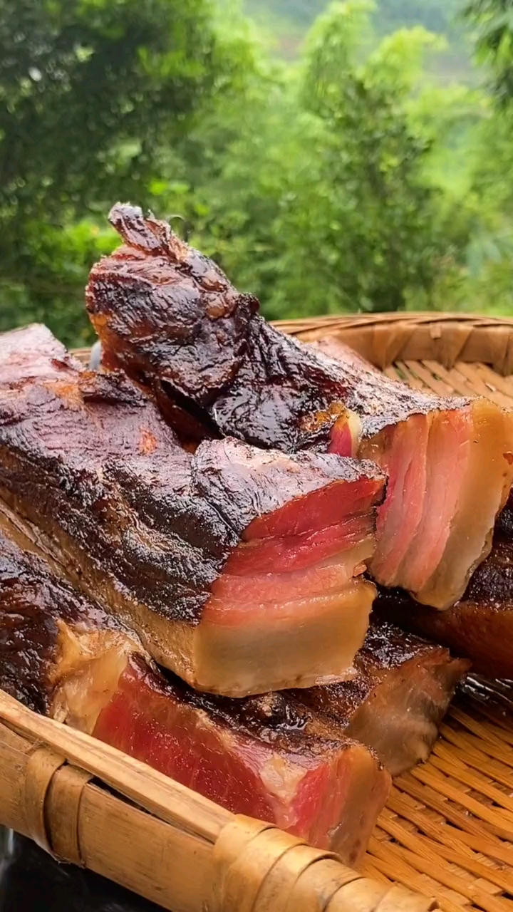 美食记#自家做的腊肉,煮好切片直接吃,你能吃几块?