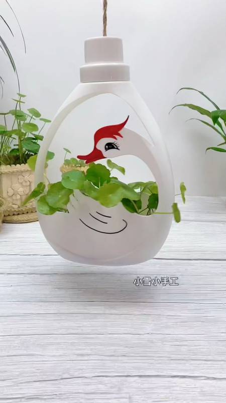 手工制作#用洗衣液瓶做吊篮花盆,你学会了吗-度小视