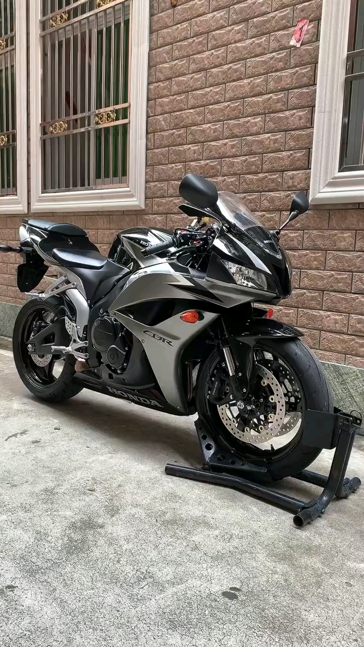 2008年本田cbr600rr(f5)全车原装原板改装正品吉村排气