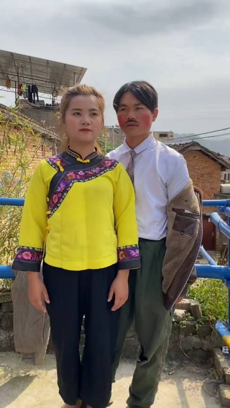 农村搞笑视频#每天都睡不好,农村搞笑夫妻!