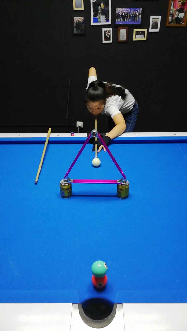 这样的花式台球打的太帅了,进来瞧瞧
