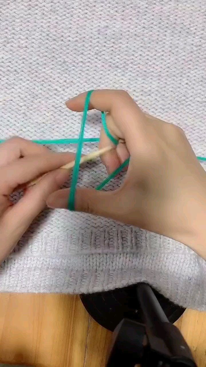 织毛衣的握针正确姿势图片