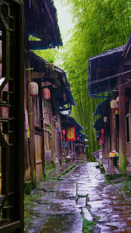 治愈系#看雨是一种宣泄,听雨是一种解压,一抹烟雨洒在了多情的村落