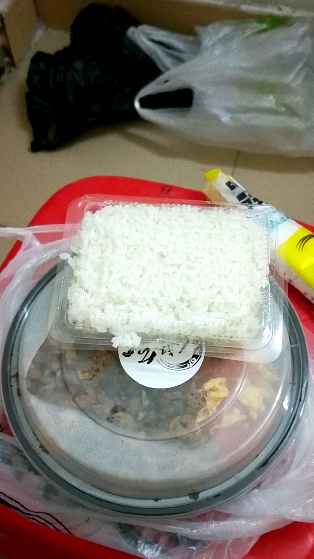 外卖#外卖单备注写少了一字,又给多了一盒米饭