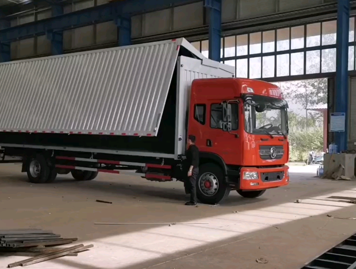 飞翼车厂家#9.6米飞翼车生产厂家