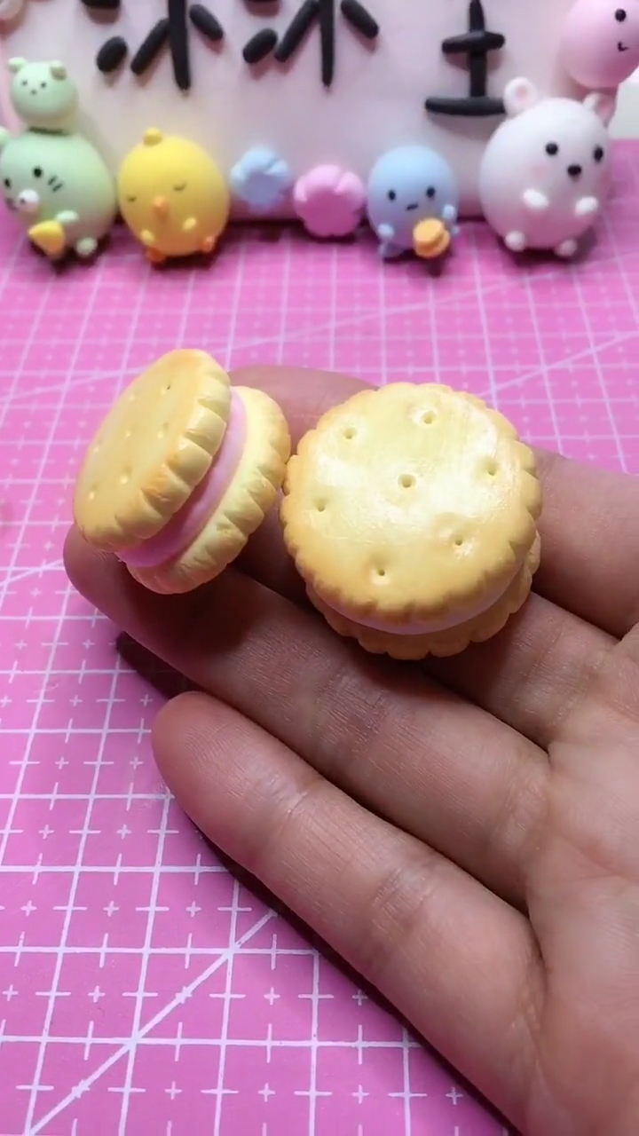 超轻粘土#粘土草莓夹心饼干