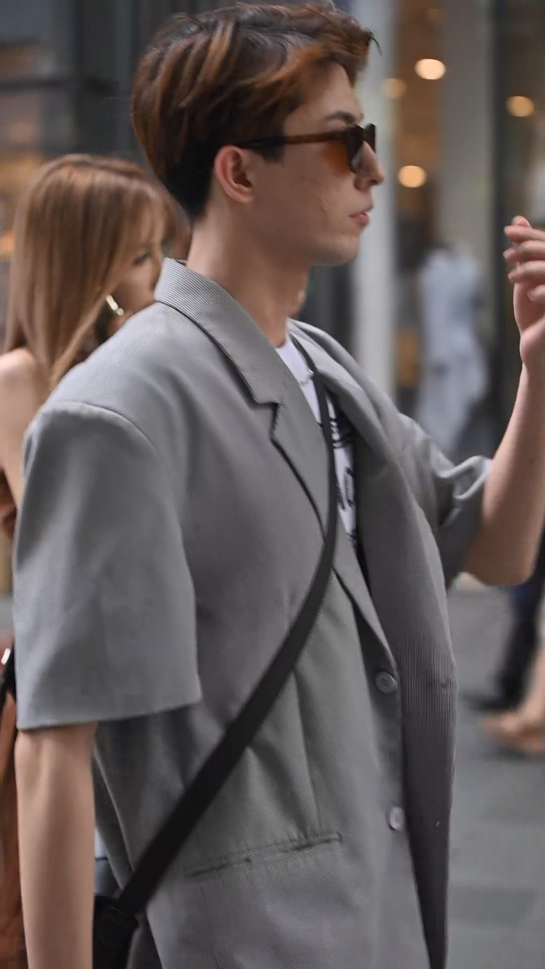 春熙路走一走,帅哥美女一起走