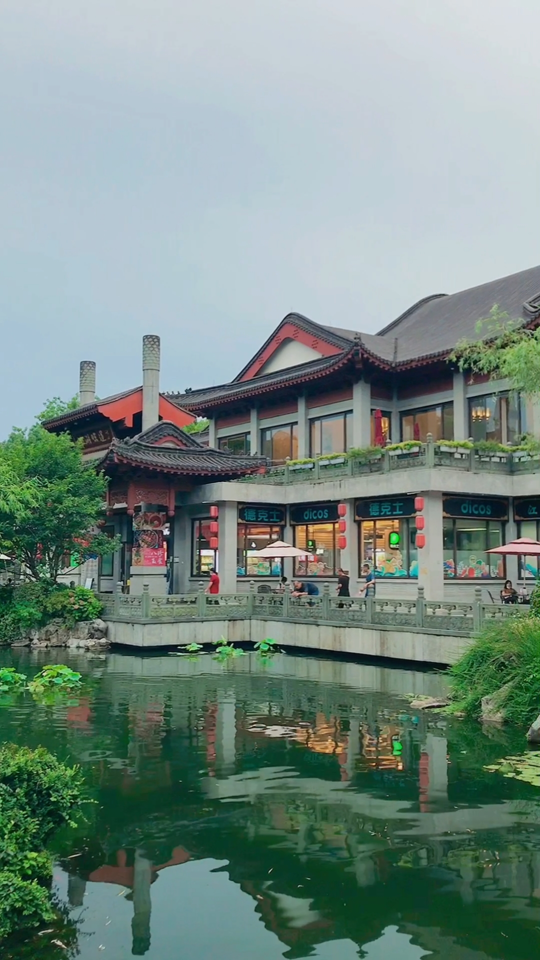 西湖#山外青山楼外楼,西湖歌舞几时休.