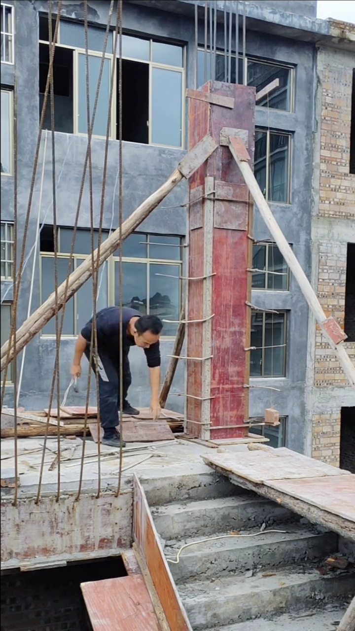 建筑知识#小工地独立柱装模步骤-度小视