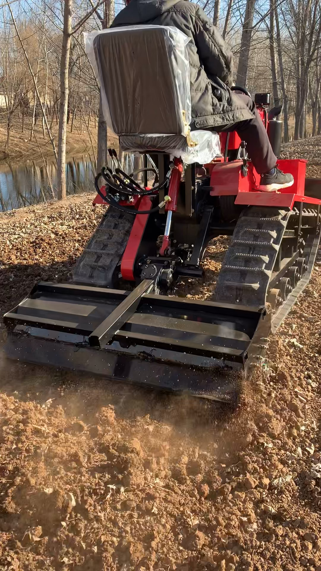 河边小块地旋耕,40马力水旱两用微耕机1.3米旋耕机