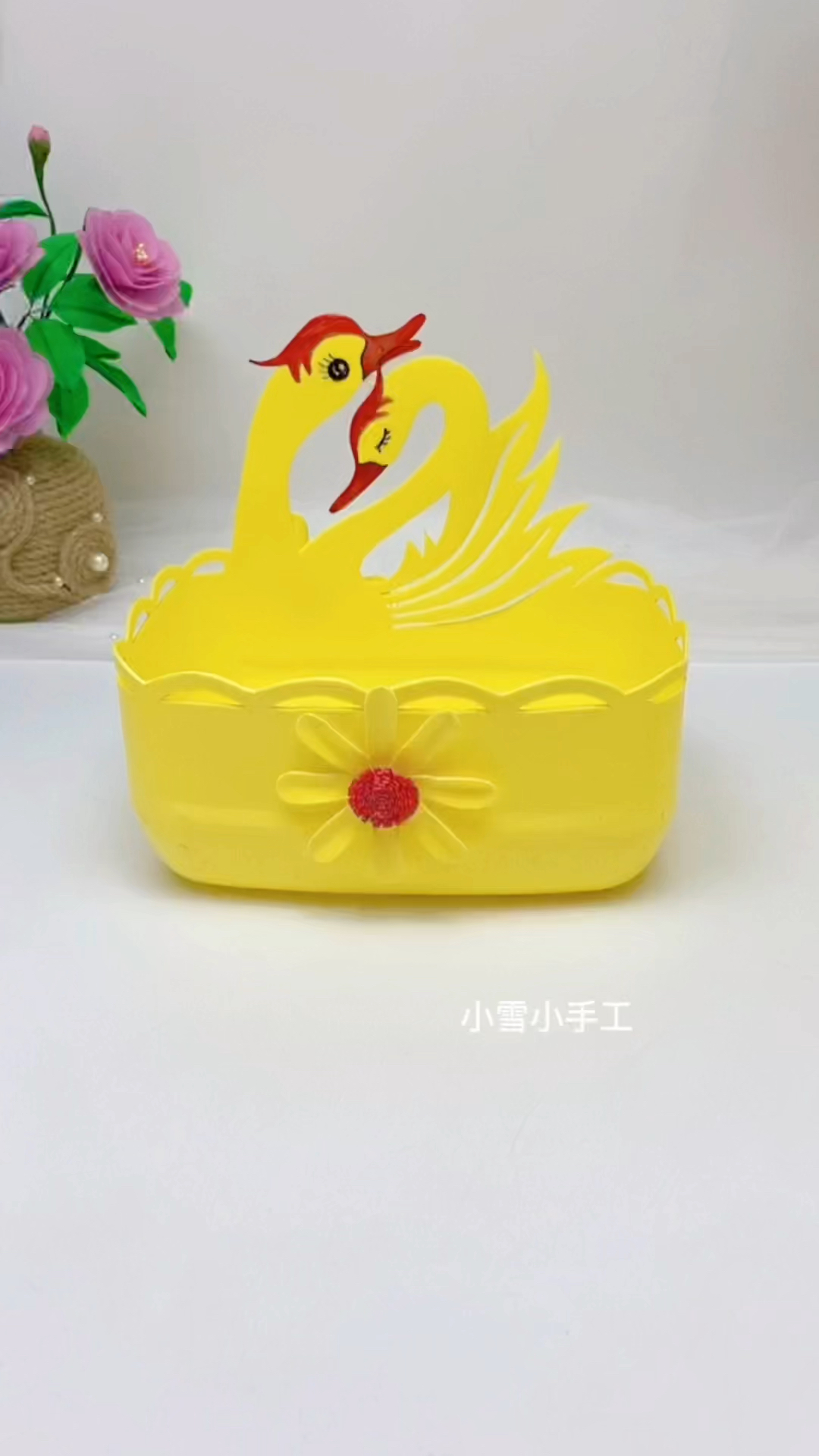 用完的洗洁精瓶子不要扔,做个漂亮的收纳盒吧-度小视