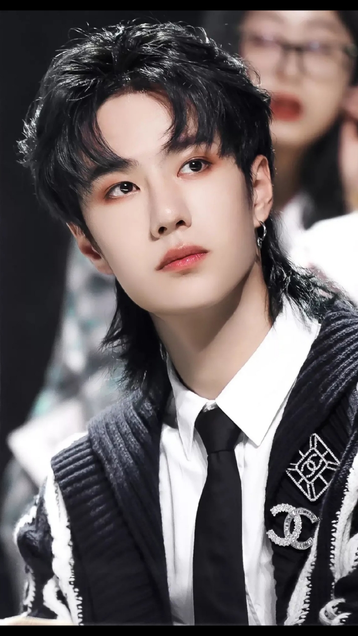 王一博的眼神杀#想念不清淡的你了,咋办?o(∩_∩)o