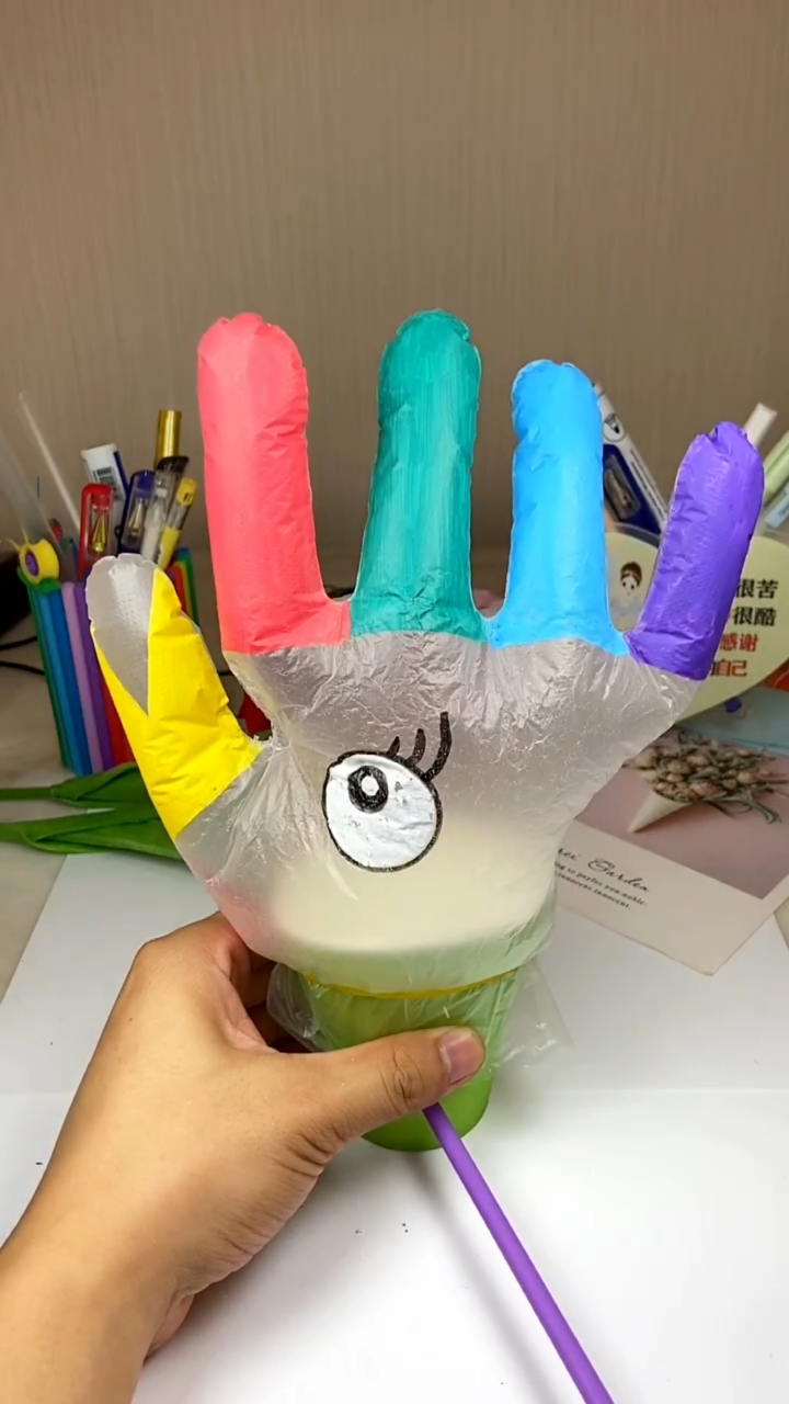 手工制作#利用一次性手套来制作一只彩色大公鸡
