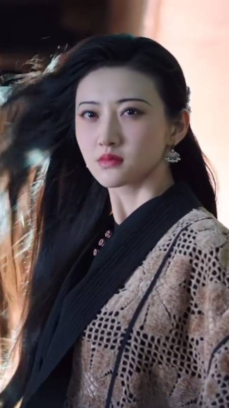 景甜#司藤女王霸气外露!走路一路火花带闪电哈哈!这样的景甜有点a