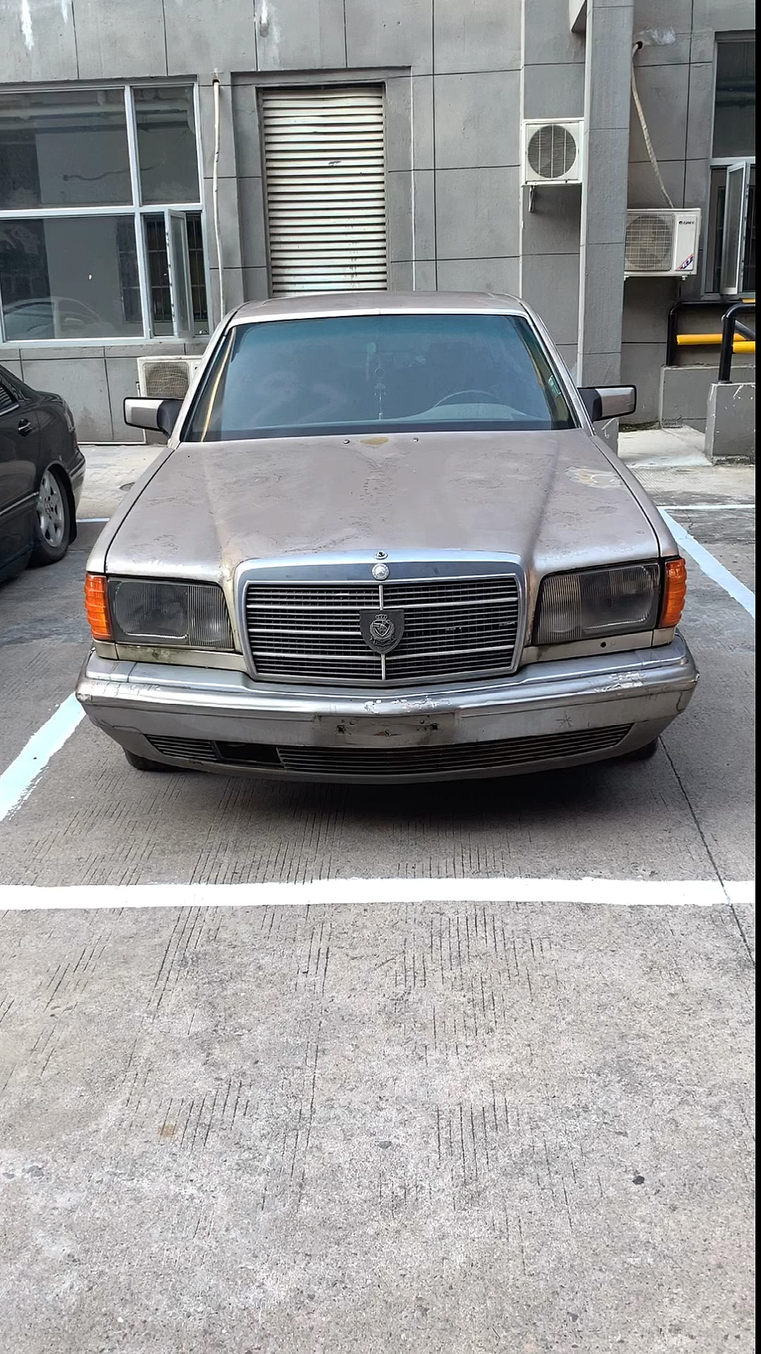 九几年谁会花三百多w买台奔驰560sel呢