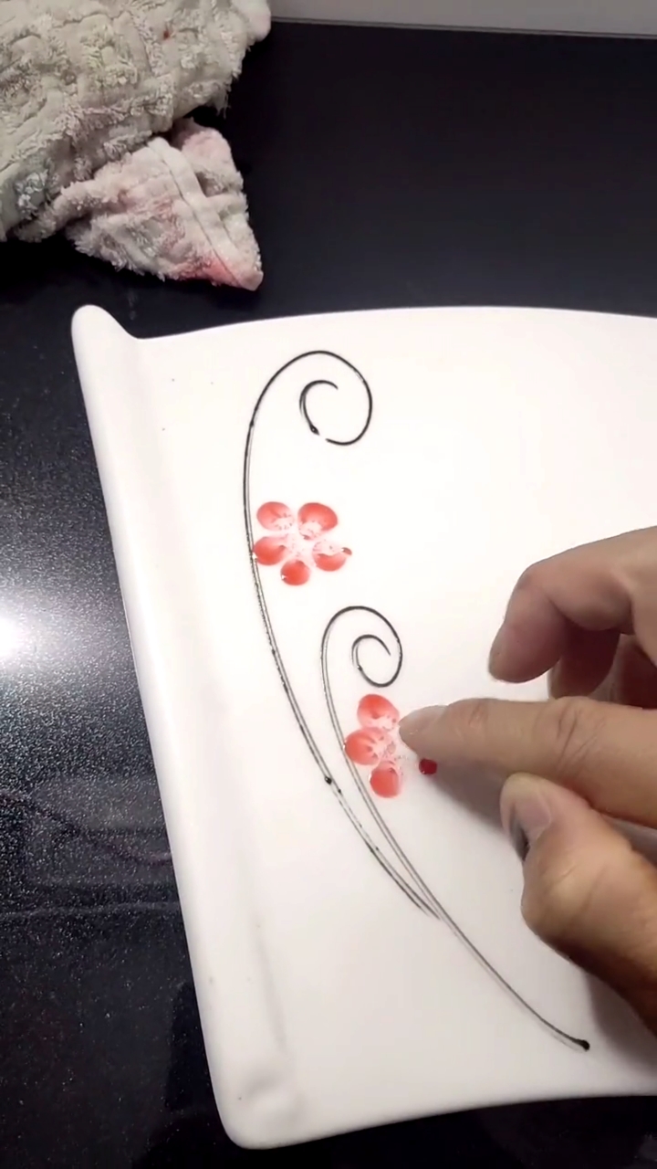 这简单的果酱画手抹分享给大家