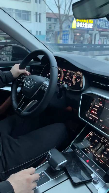 我也喜欢开奔驰坐宝马,无奈没钱最后只选择了它!