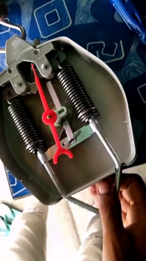 弹簧秤内部结构