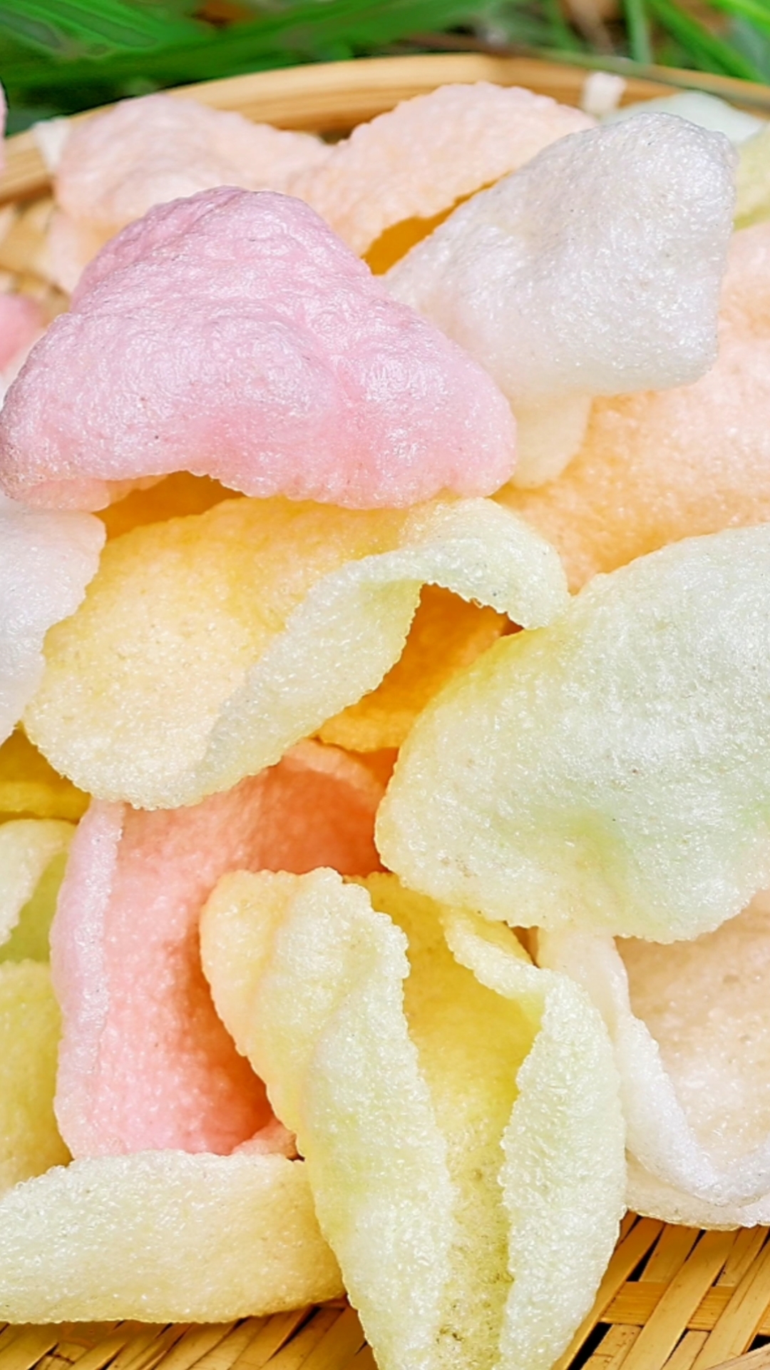 户外美食#简简单单炸点虾片吃