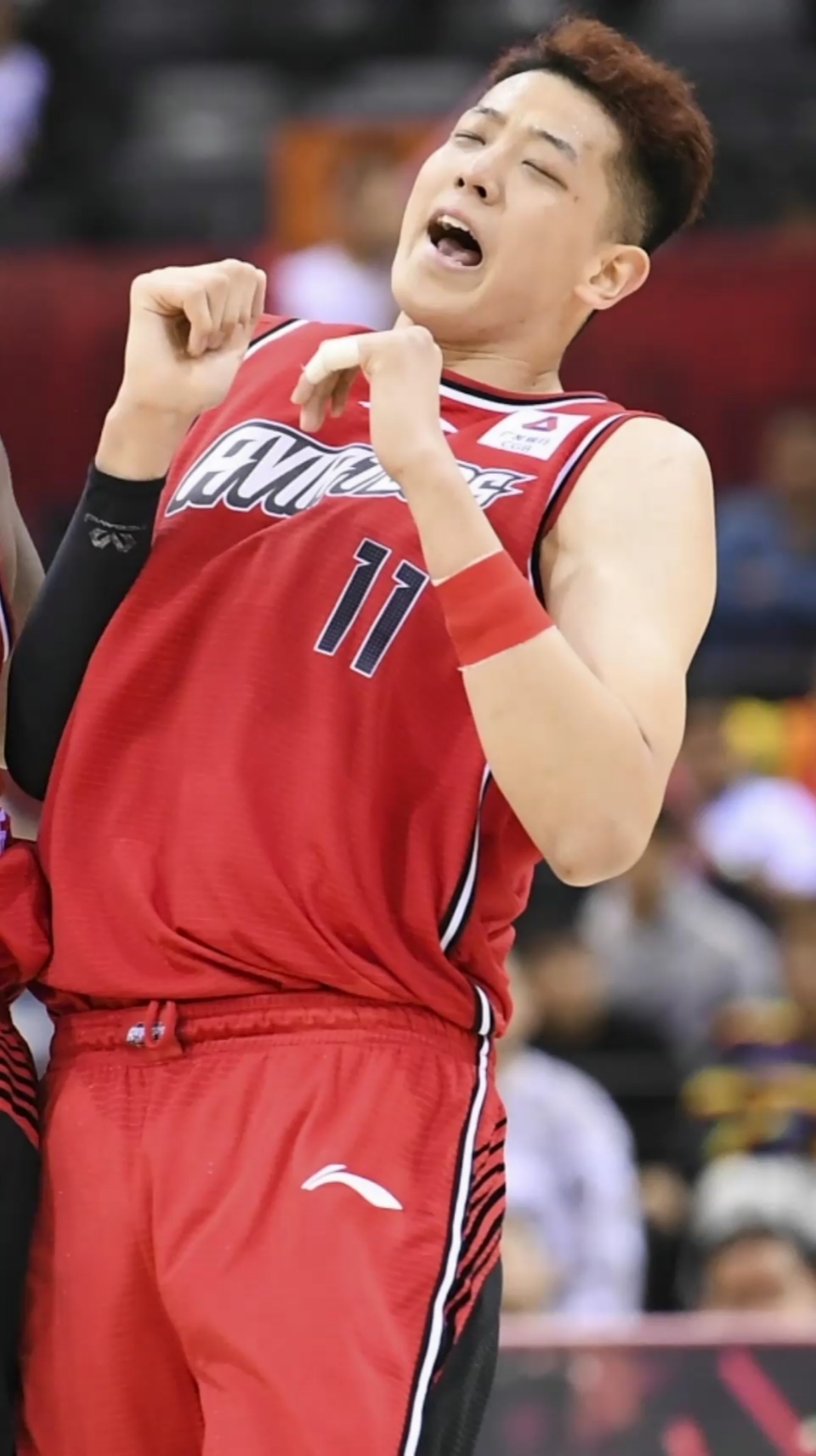 篮球#有詹姆斯那味了!沈梓捷钉板大帽宗赞,太霸气了!