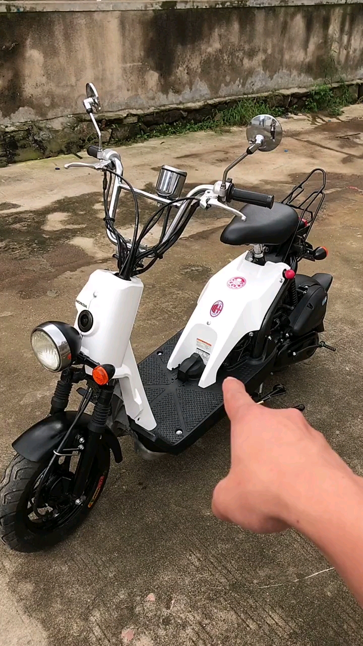 特别经典的纯进口本田小恐龙-度小视