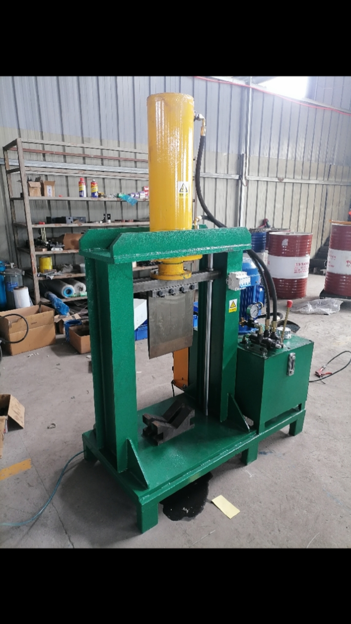 你好,夏天#废旧电机拆解设备旧马达快速拆铜设备