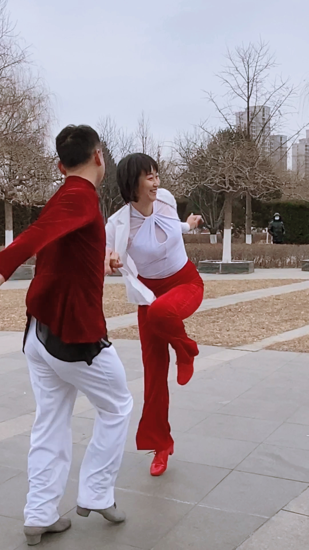 破壳计划#滨芳兄妹吉舞组合感谢大家的关注