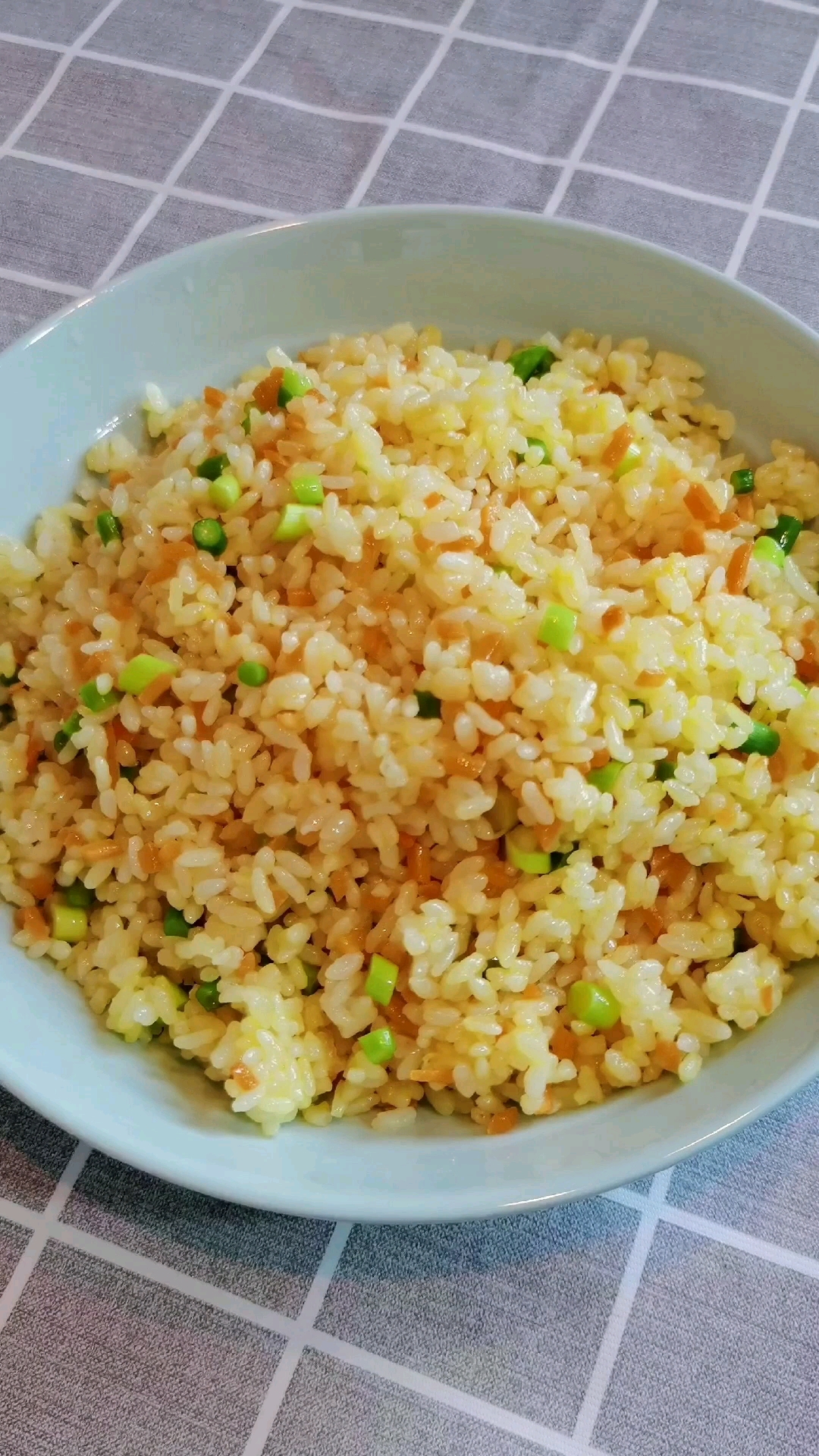 家庭版黄金蛋炒饭,粒粒分明,满口留香