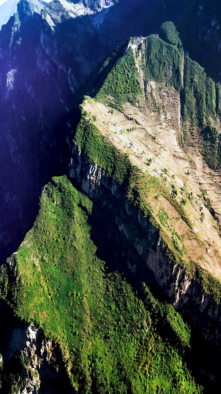 风景四川省凉山彝族自治州昭觉县支尔莫乡阿土勒尔村是一座名副其实的