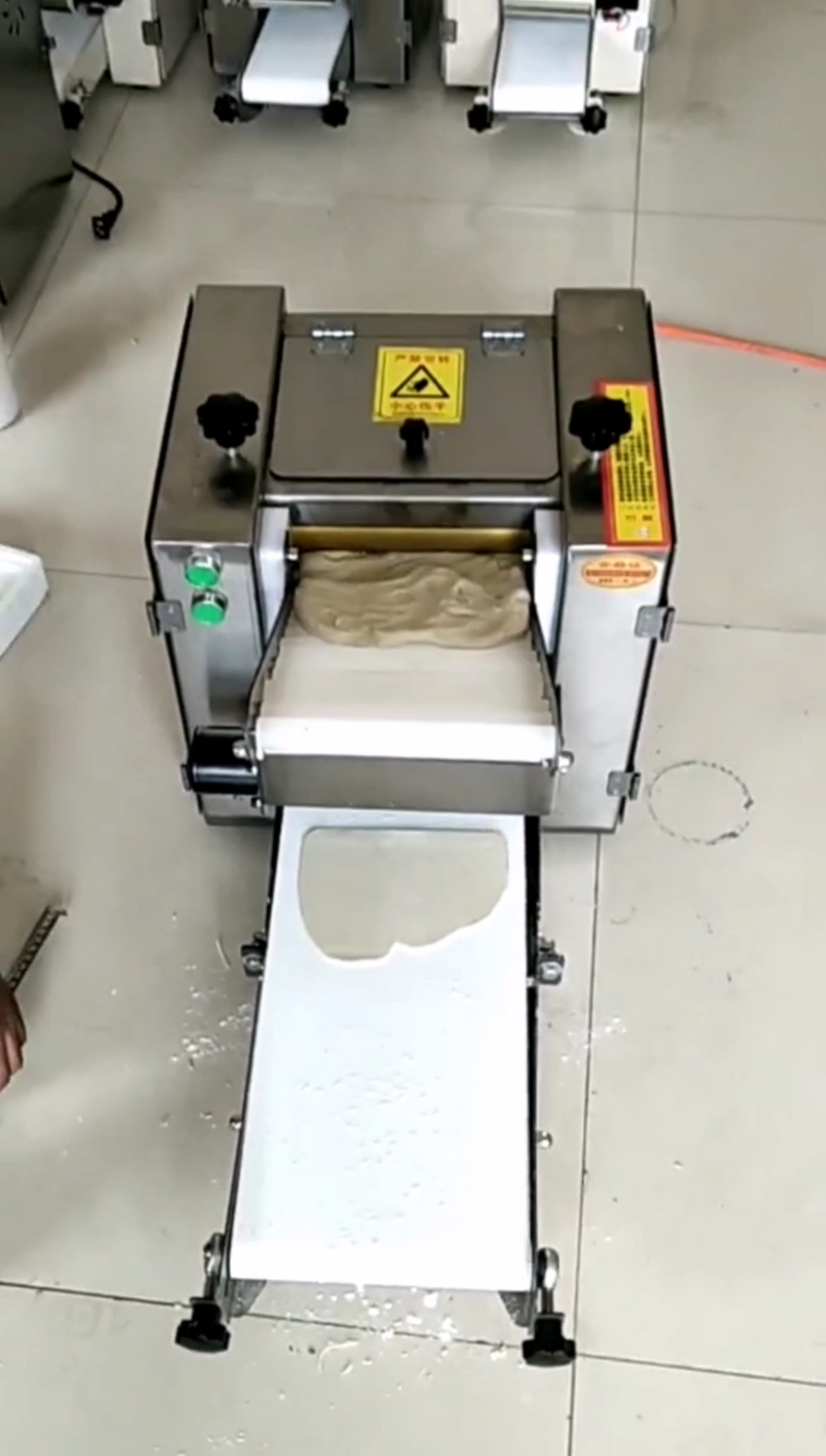 压面压掉渣饼机全自动做土掉渣饼胚机器可按要求定制