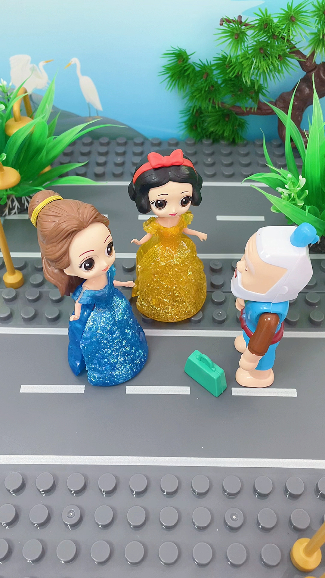 白雪公主玩具故事来喽