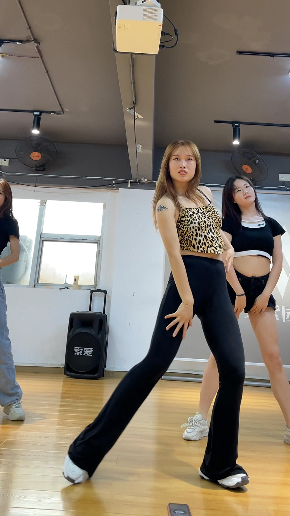 该减肥了#一学就会的舞蹈